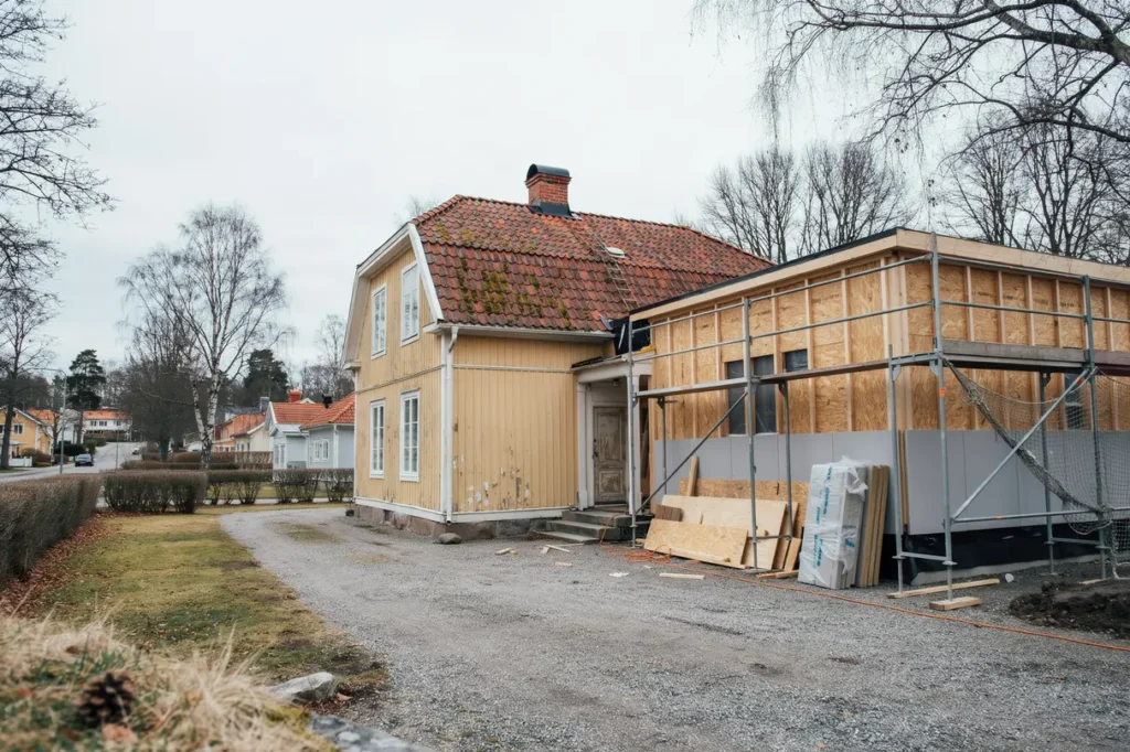 tillbyggnad av villa smarta l sningar som ger mer plats utan att spr cka budgeten